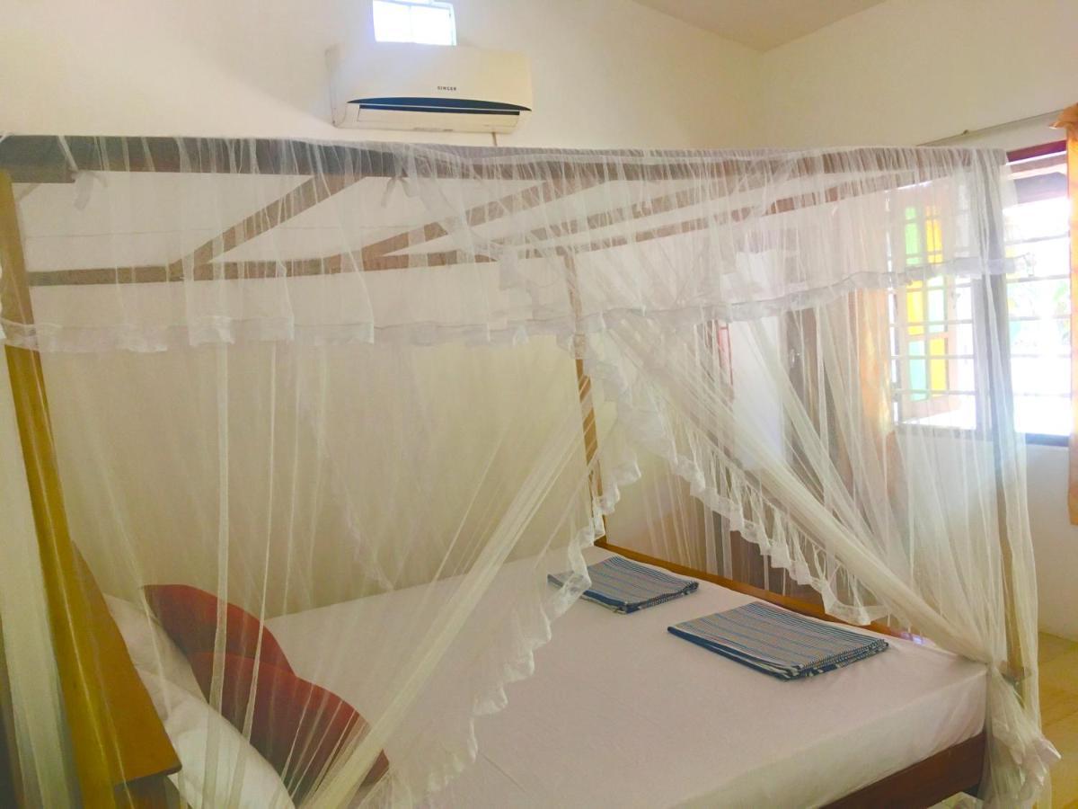 Arachchi Guest House Mirissa Extérieur photo