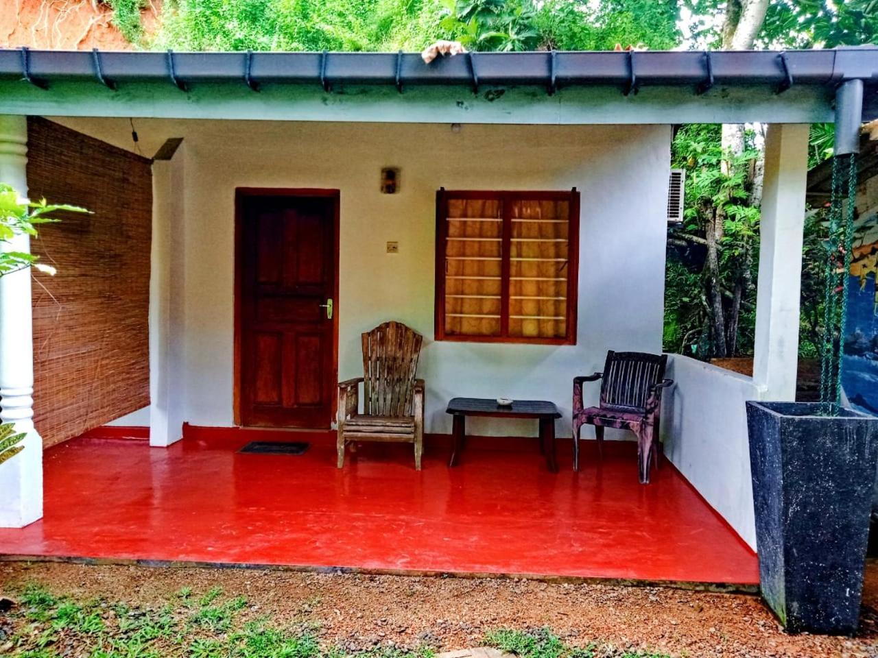 Arachchi Guest House Mirissa Extérieur photo
